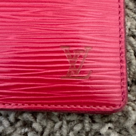 Authentic 2004 Louis Vuitton Red Epi Card Holder - Picture 5 of 13